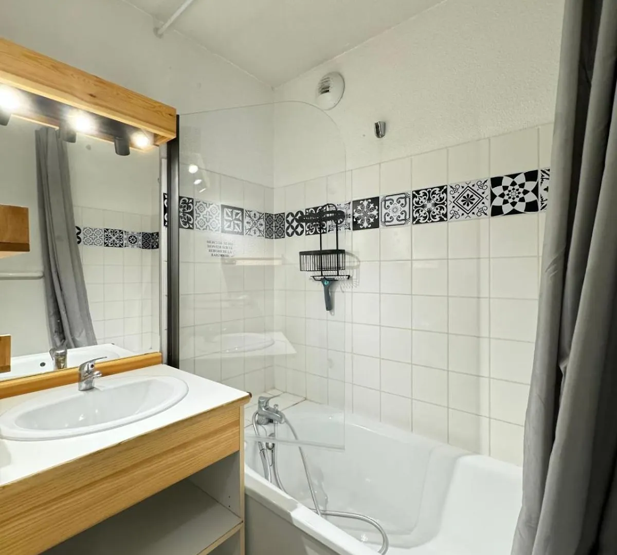 Haven Of Peace At The Foot Of The Ski Slopes Le Devoluy